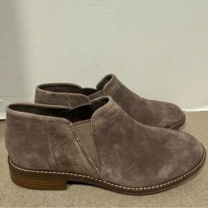 Clarks Camzin Mix Ultimate Comfort Brown Suede Sparkle Ankle Bootie